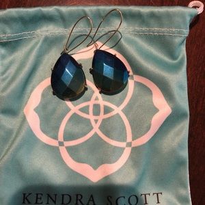 Kendra Scott black iridescent Allison earring